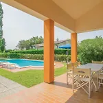 펜션 3 Bedroom Cozy In Albarella Ro