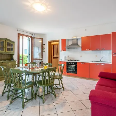 3 Bedroom Cozy In Albarella Ro *