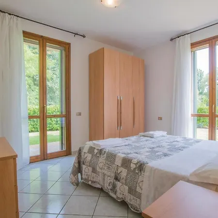 Holiday home 3 Bedroom Cozy In Albarella Ro
